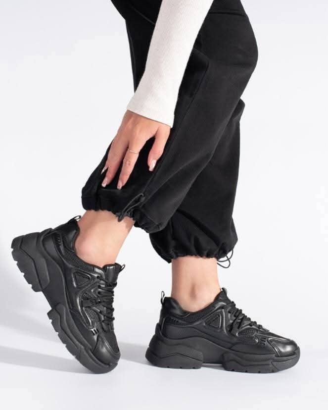 Sneakersy Niki| czarne