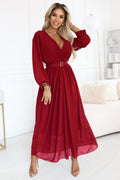 21028-1-639-1 Elegancka plisowana sukienka maxi z paskiem i kopertowym dekoltem - bordowa-1