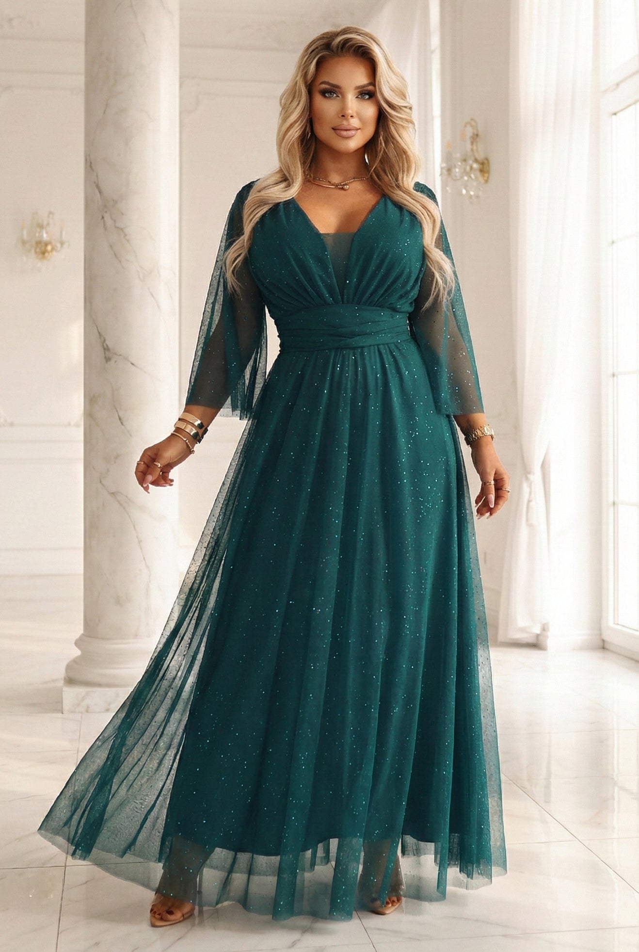 21195-1-654-1 Długa połyskująca sukienka plus size z dekoltem i transparentnym rękawkiem - zieleń butelkowa-1