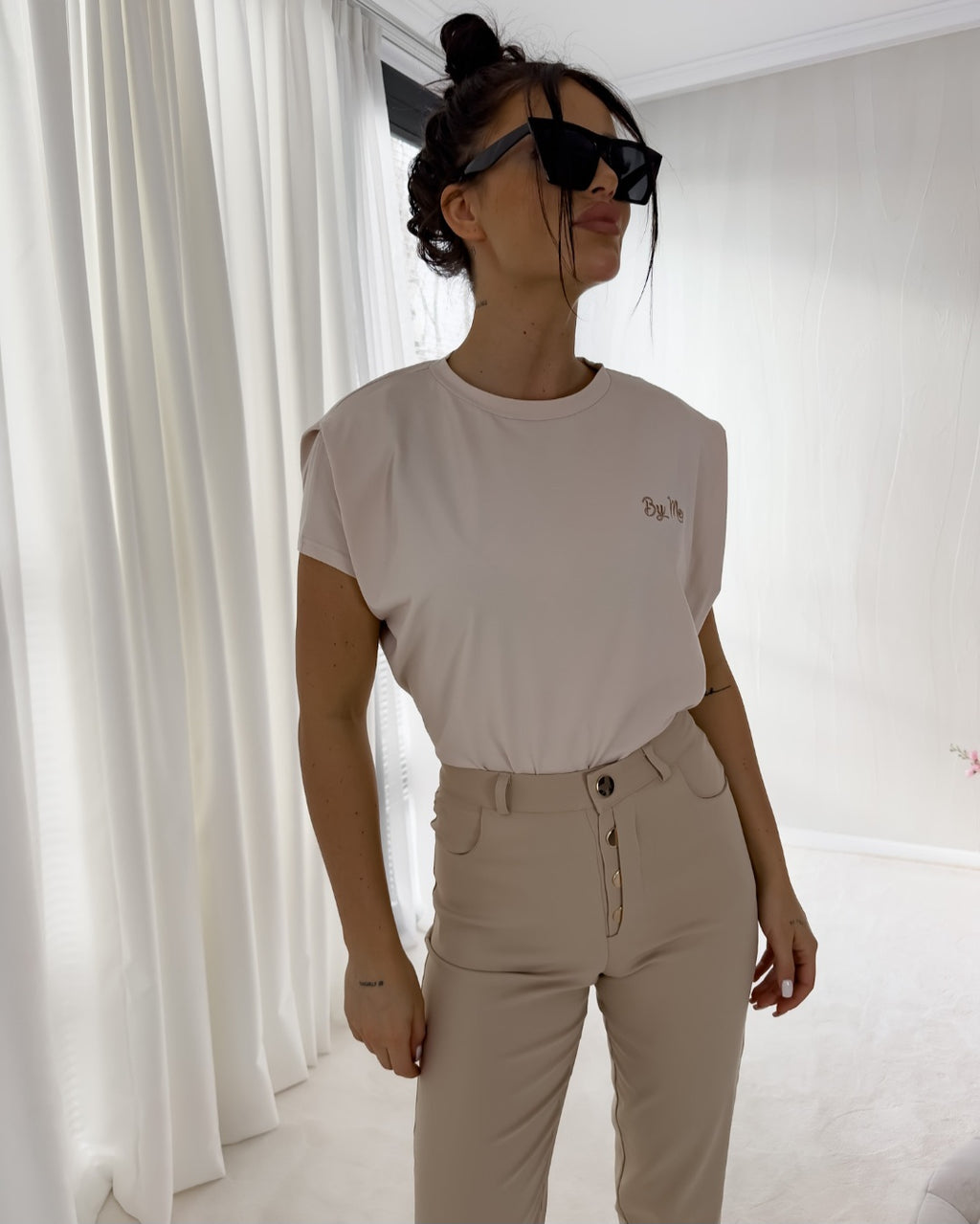 T-shirt COLLAR – jasny beż